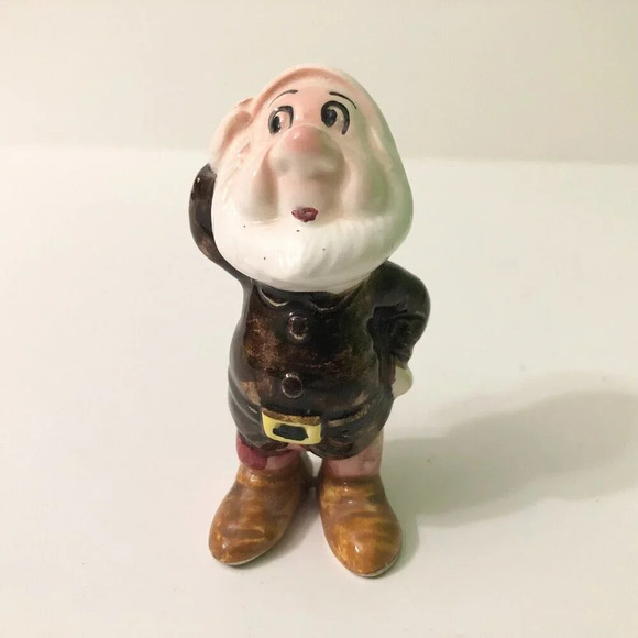 Vintage Disney  Snow White Sneezy Dwarf White Hat Figurine 3.5 Inch Tall Japan - Picture 1 of 16
